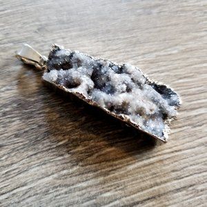Sparkling gray quartz druzy pendant set in silver